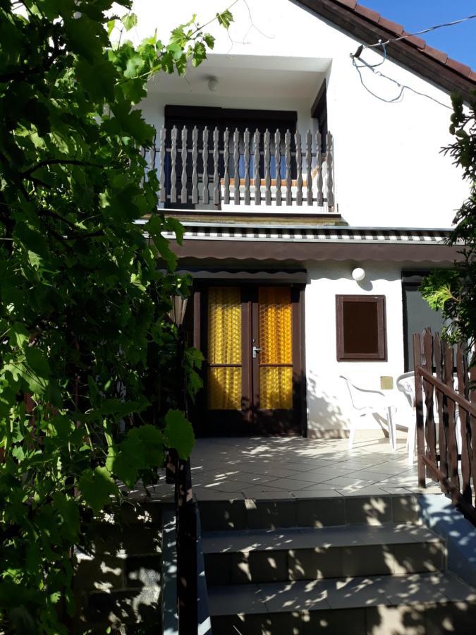 Retrovilla Balatonkenese Exterior photo